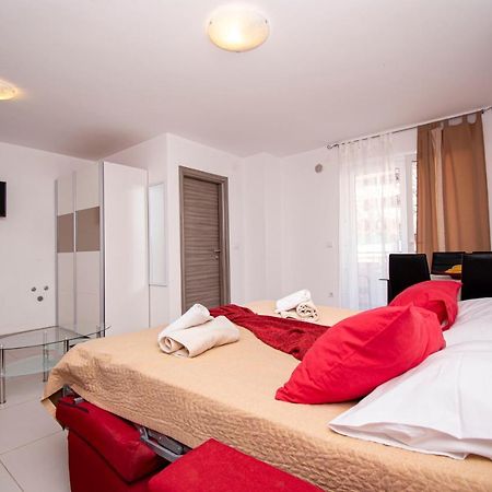 Lotuspoolapart Premantura Ngoại thất bức ảnh