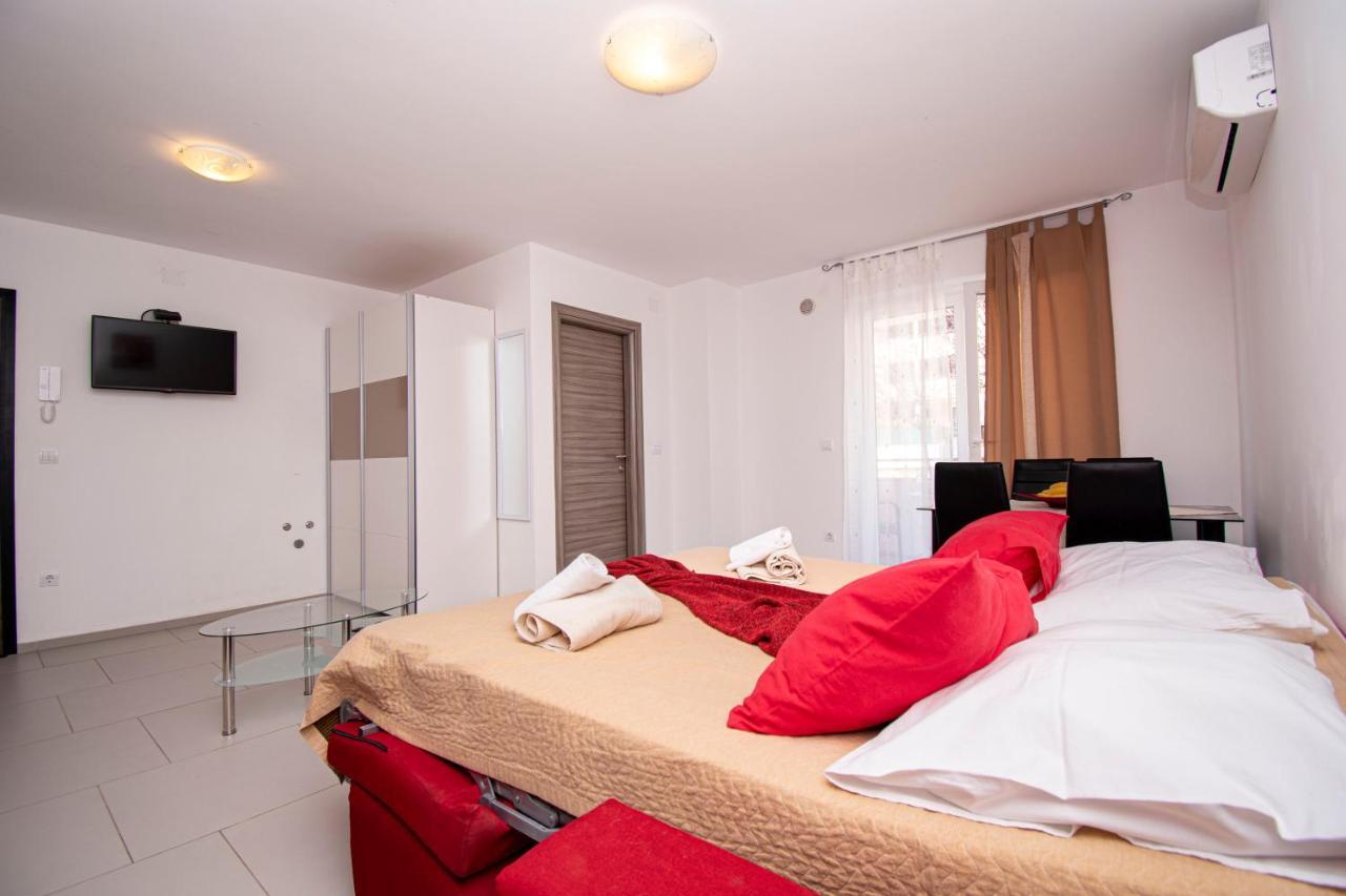 Lotuspoolapart Premantura Ngoại thất bức ảnh