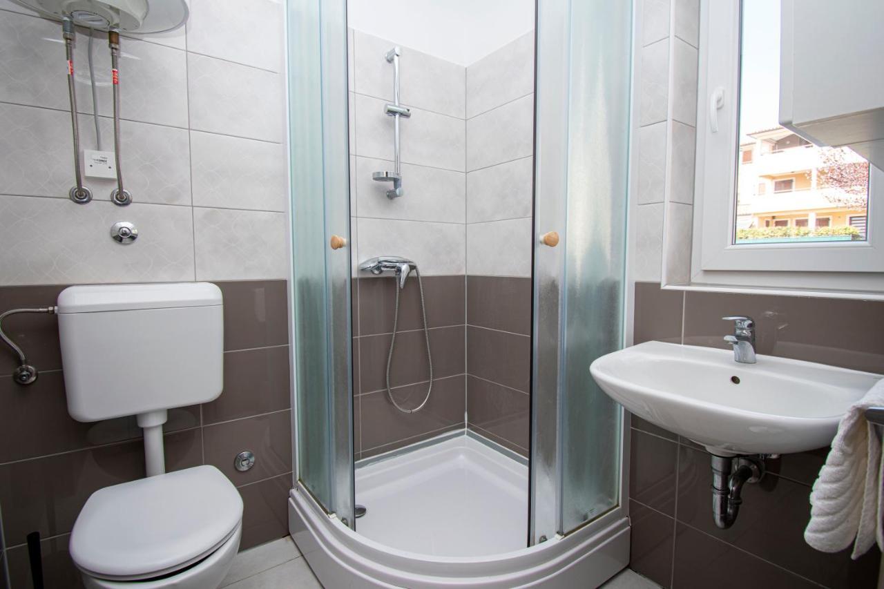 Lotuspoolapart Premantura Ngoại thất bức ảnh